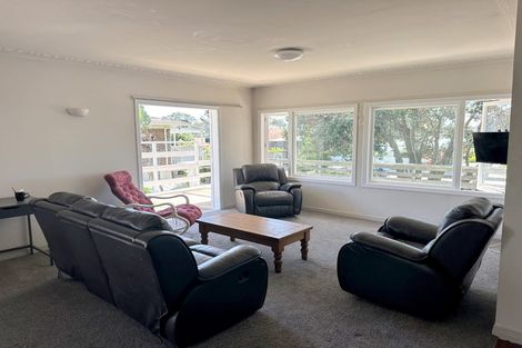 Photo of property in 1/422 Hibiscus Coast Highway, Orewa, 0931