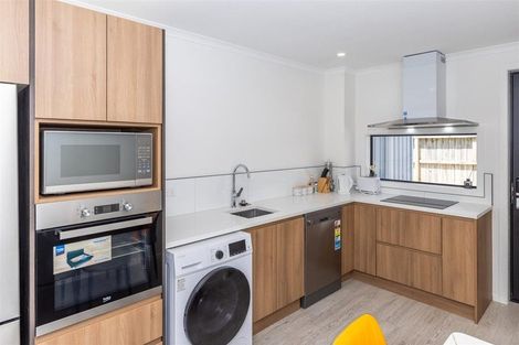 Photo of property in 2/18 May Street, Hamilton East, Hamilton, 3216