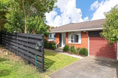 Photo of property in 2 Norman Road, Titirangi, Auckland, 0604
