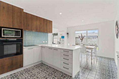 Photo of property in 3/256a Birkdale Road, Birkdale, Auckland, 0626