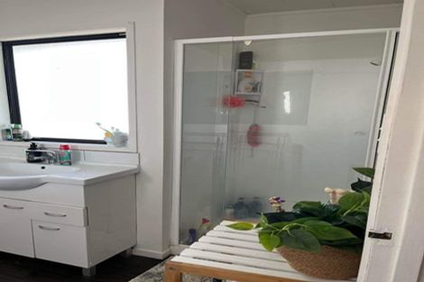 Photo of property in 57 Holmes Drive South, Massey, Auckland, 0614