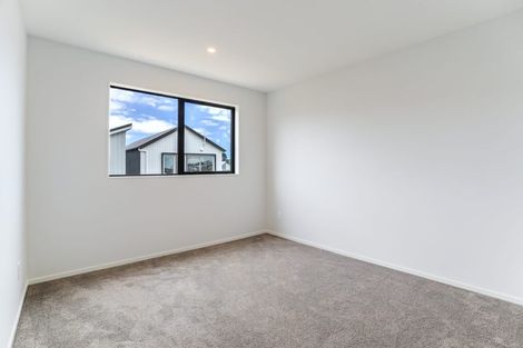Photo of property in 61 Horokaka Street, Massey, Auckland, 0614