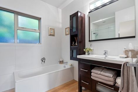 Photo of property in 58 Memorial Drive, Hamilton East, Hamilton, 3216