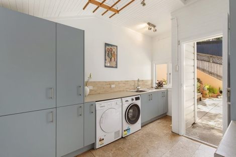 Photo of property in 35 Kainui Road, Hataitai, Wellington, 6021