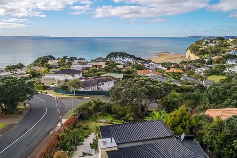 Photo of property in 3 Glenelg Road, Red Beach, 0932