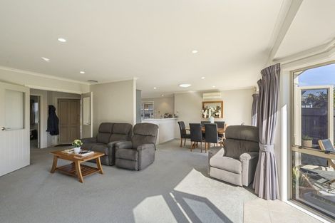 Photo of property in 14 Meadow Court, Paraparaumu, 5032