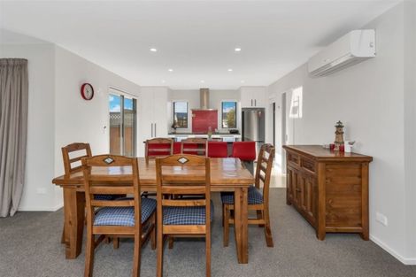 Photo of property in 2 Paradise Way, Amberley, 7410