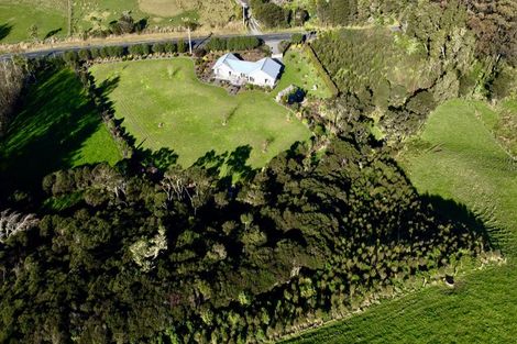 Photo of property in 728 Peak Road, Helensville, 0875