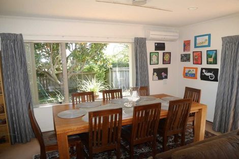 Photo of property in 127 Guildford Drive, Paraparaumu Beach, Paraparaumu, 5032