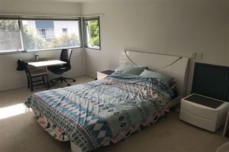 Photo of property in 11 Highbury Bypass, Birkenhead, Auckland, 0626