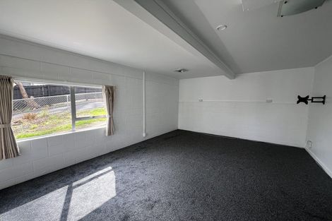 Photo of property in 13 Hellyers Street, Birkdale, Auckland, 0626
