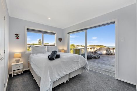 Photo of property in 4 Tua Tua Place, Baylys Beach, 0377