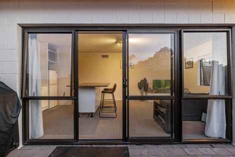 Photo of property in 153 Oceanbeach Road, Mount Maunganui, 3116
