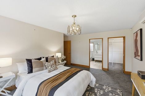 Photo of property in 7 Broadfell Avenue, Avonhead, Christchurch, 8042
