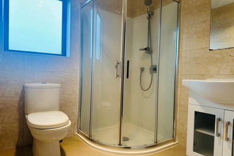 Photo of property in 2/8 Kerrs Road, Wiri, Auckland, 2104