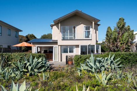 Photo of property in 225 Clifton Road, Te Awanga, 4102