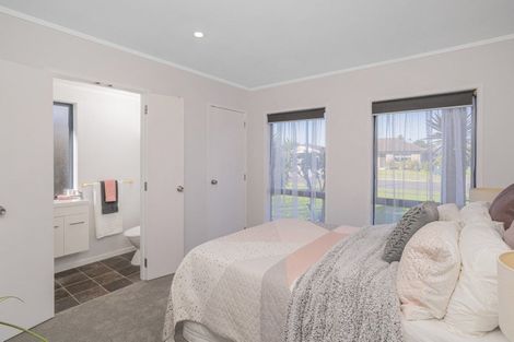 Photo of property in 8 Captain Wood Avenue, Whitianga, 3510