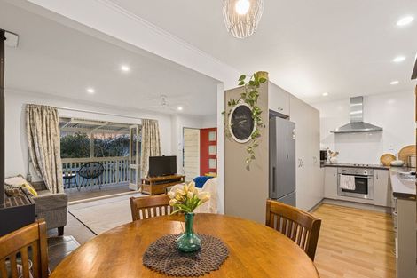 Photo of property in 14a Taioma Crescent, Te Atatu Peninsula, Auckland, 0610