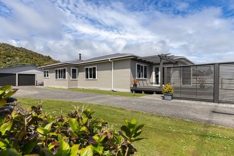 Photo of property in 187 Main South Road, Karoro, Greymouth, 7805