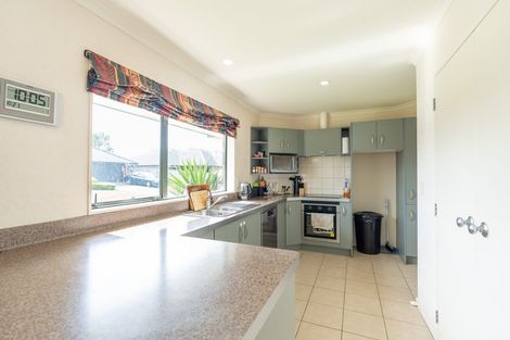 Photo of property in 29 Parnell Heights Drive, Kelvin Grove, Palmerston North, 4414