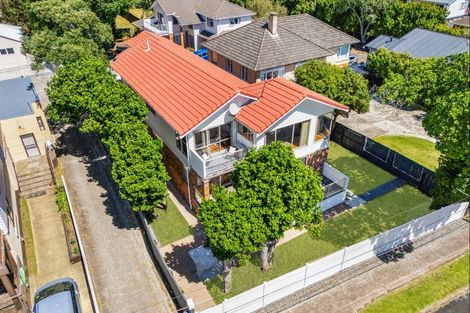 Photo of property in 7a Waterfront Road, Mangere Bridge, Auckland, 2022