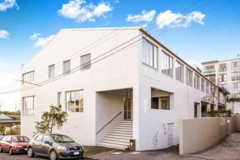 Photo of property in 19 Blake Road, Mangere East, Auckland, 2024