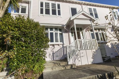 Photo of property in 74 Glen Road, Kelburn, Wellington, 6012