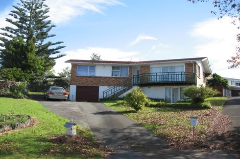 Photo of property in 15 De Thiery Place, Pakuranga Heights, Auckland, 2010