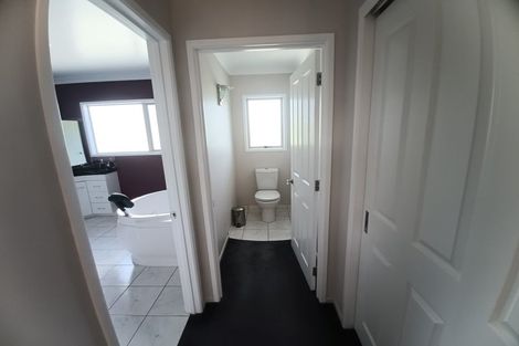 Photo of property in 9 San Clemento Way, Rototuna, Hamilton, 3210