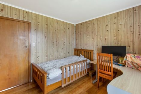 Photo of property in 4 Malmo Place, Massey, Auckland, 0614