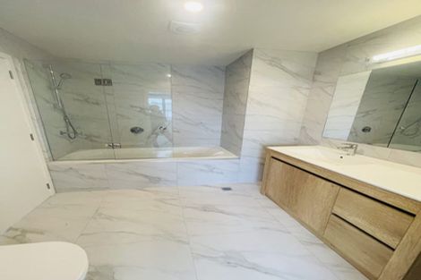 Photo of property in 10 Ingham Court, Fairview Heights, Auckland, 0632