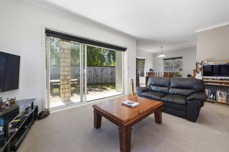 Photo of property in 2a Field Street, Silverstream, Upper Hutt, 5019