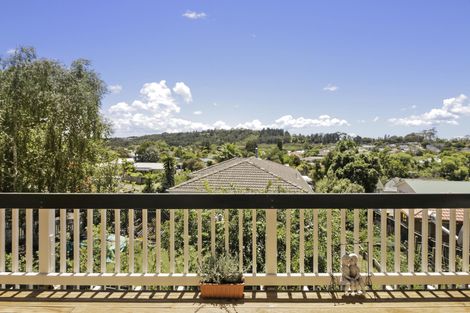 Photo of property in 18 Roick Parade, Glen Eden, Auckland, 0602