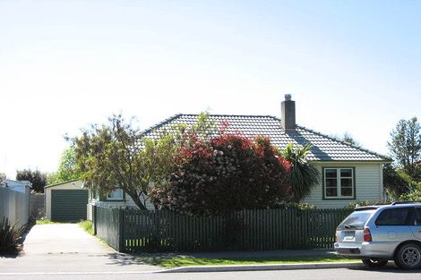 Photo of property in 4 Lindon Street, Rangiora, 7400