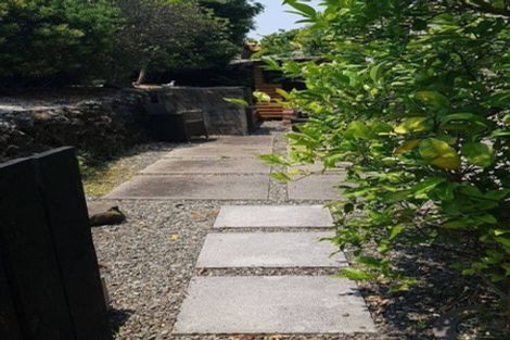 Photo of property in 4 Intrepid Place, Torbay, Auckland, 0630