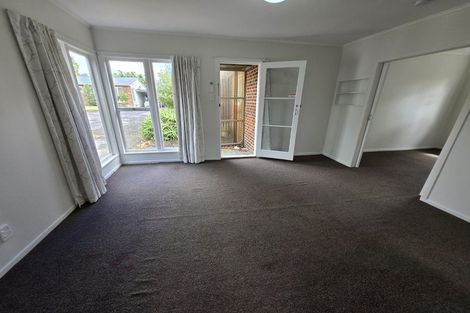 Photo of property in 1/68 Titirangi Road, New Lynn, Auckland, 0600