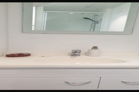 Photo of property in 5 Girrahween Drive, Totara Vale, Auckland, 0629