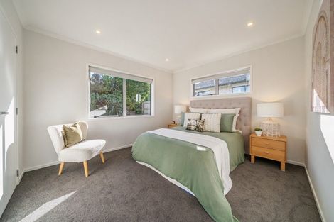 Photo of property in 92 Sunstone Crescent, Timberlea, Upper Hutt, 5018