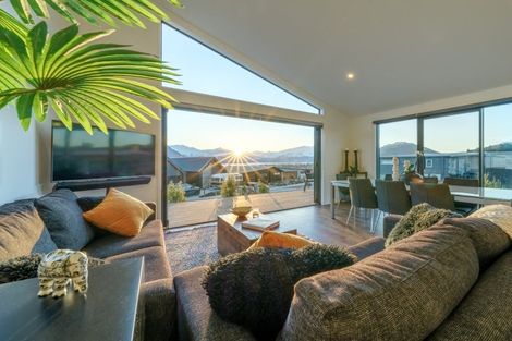 Photo of property in 9 Mcneil Crescent, Wanaka, 9305
