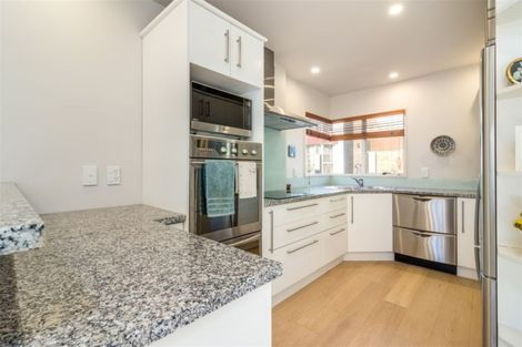 Photo of property in 2/89 Waimairi Road, Upper Riccarton, Christchurch, 8041