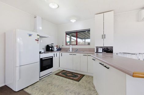 Photo of property in 13b Emery Place, Papamoa Beach, Papamoa, 3118