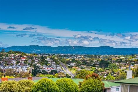 Photo of property in 38 Luckens Road, West Harbour, Auckland, 0618