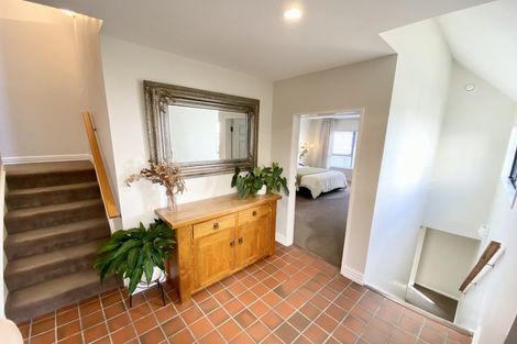 Photo of property in 16j Hobson Street, Thorndon, Wellington, 6011