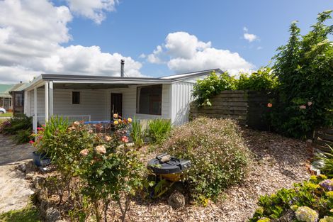 Photo of property in 3 Richardson Street, Woodville, 4920