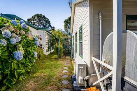 Photo of property in 70-76 Whiteley Street, Moturoa, New Plymouth, 4310