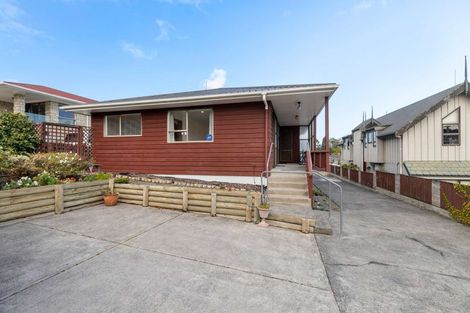 Photo of property in 11a Garfield Road, Helensville, 0800
