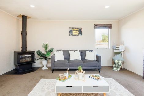 Photo of property in 21 Cleveland Heights, Kelvin Grove, Palmerston North, 4414