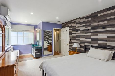 Photo of property in 15b Kakariki Grove, Waikanae, 5036