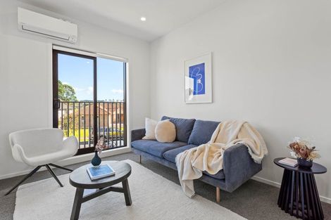 Photo of property in 2/28 Westgate Drive, Westgate, Auckland, 0614