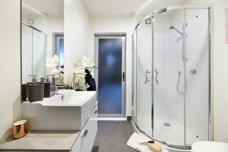 Photo of property in 76g Edmonton Road, Henderson, Auckland, 0612